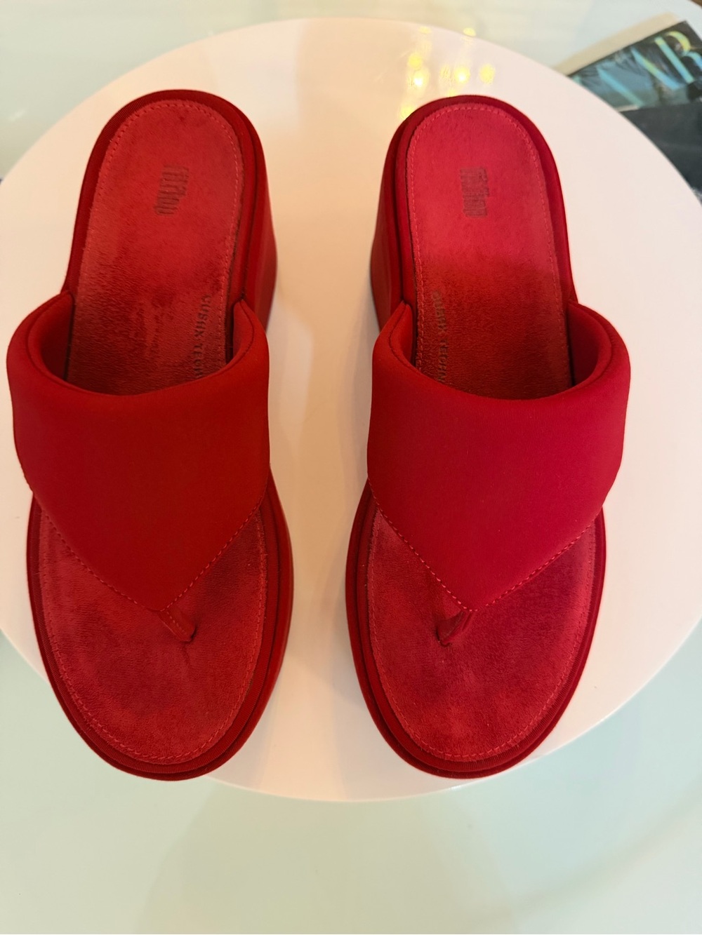 Brand New! Fitflop Red Platform Toe-Post Soft Sandals